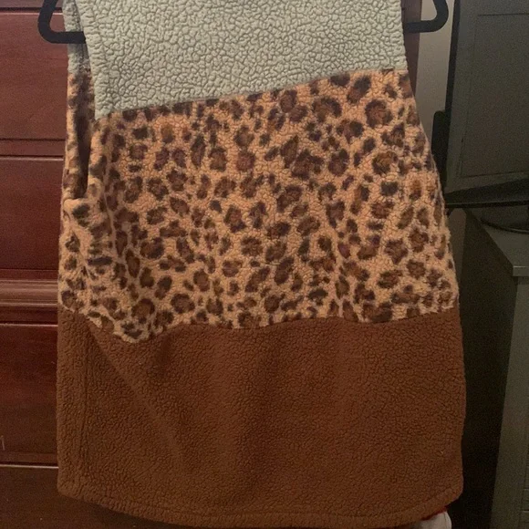 Vest - Picture 2 of 2